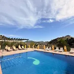 Hotel Caserio De Iznajar
