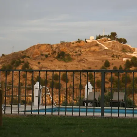 Hotel Caserio De Iznájar