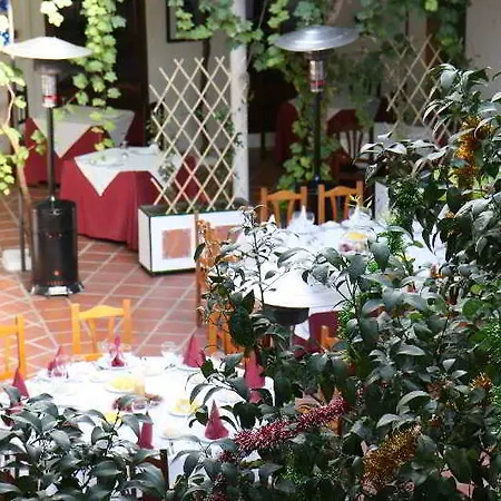 Hotel Caserio De Iznájar