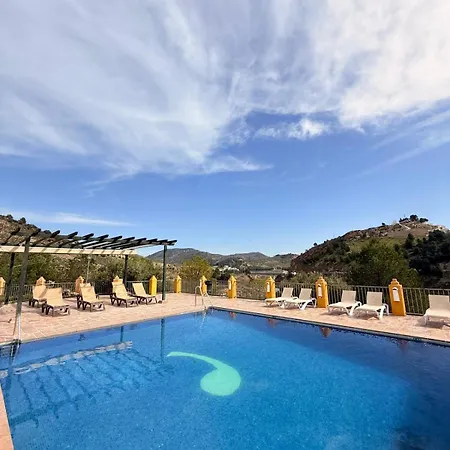 Hotel Caserio De Iznájar